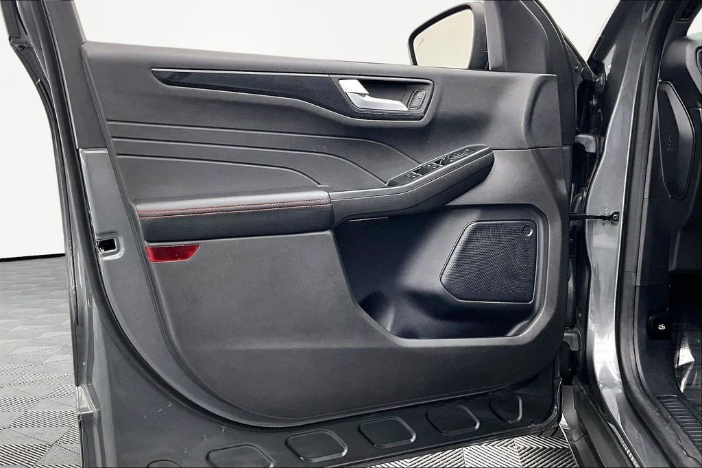 Certified 2024 Ford Escape ST-Line w/ Tech Pack #1 image 23