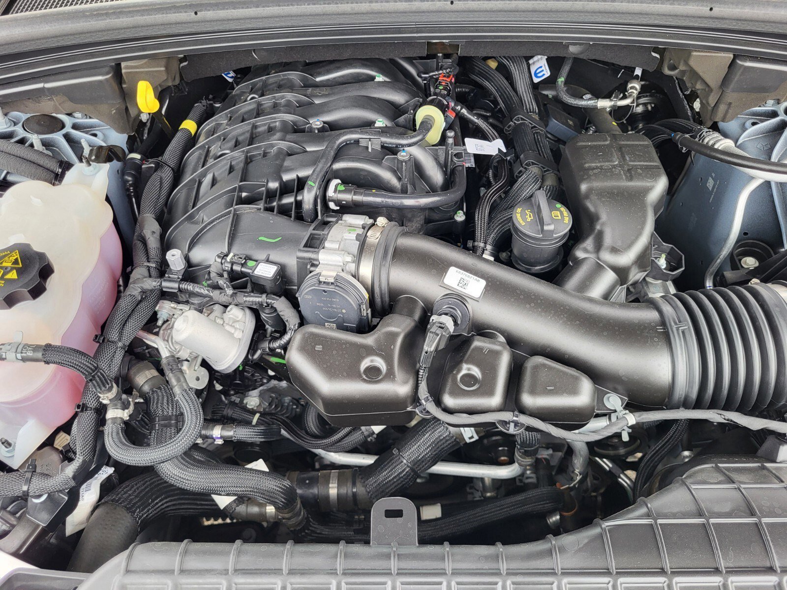 Used 2025 Jeep Grand Cherokee L Laredo image 32