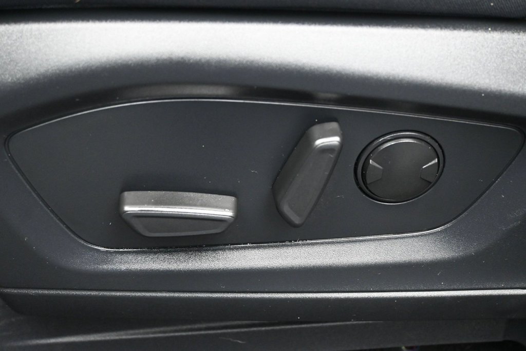 Certified 2025 Ford Explorer Active AWD/4WD image 11