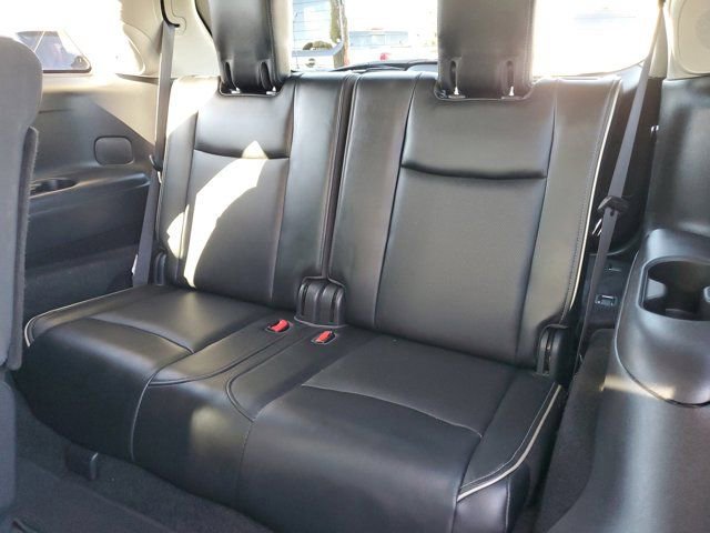 Used 2019 INFINITI QX60 Luxe w/ Essential Package image 14