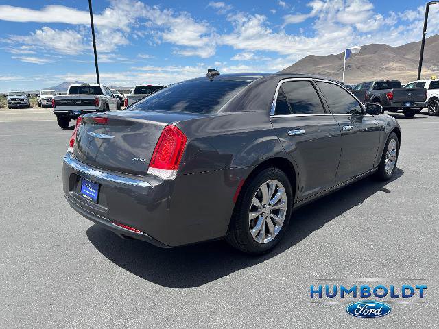 Used 2019 Chrysler 300 Limited AWD/4WD image 5