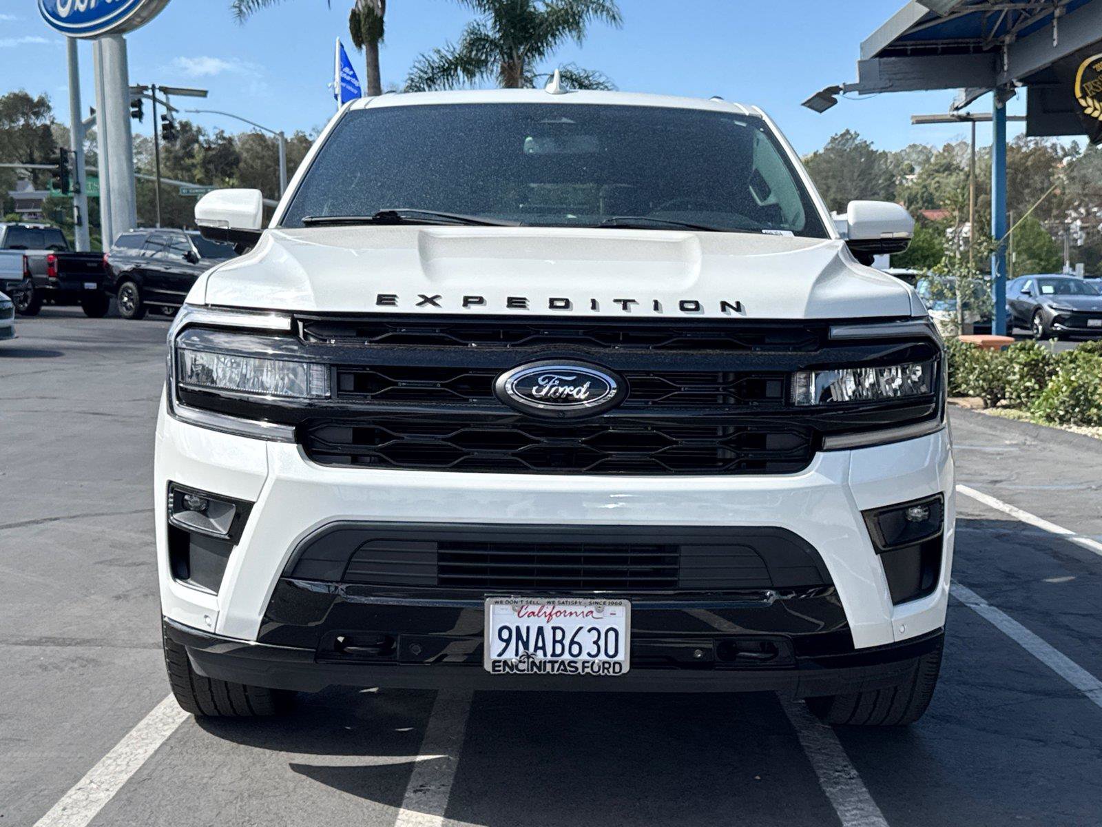 Certified 2024 Ford Expedition Limited AWD/4WD image 5