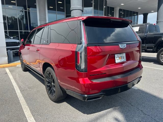 Used 2024 Cadillac Escalade ESV Sport Platinum w/ LPO, ONYX Package AWD/4WD image 5