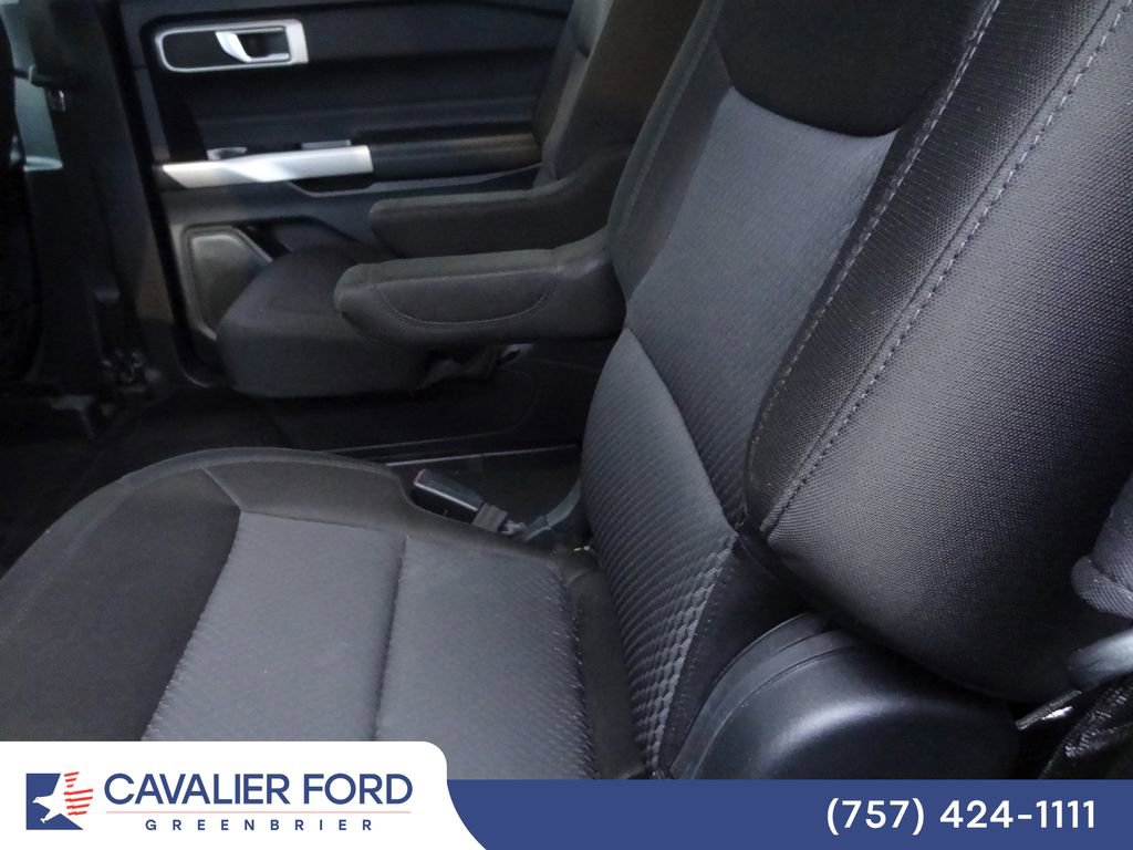 Certified 2023 Ford Explorer XLT w/ Class IV Trailer Tow Package AWD/4WD image 9