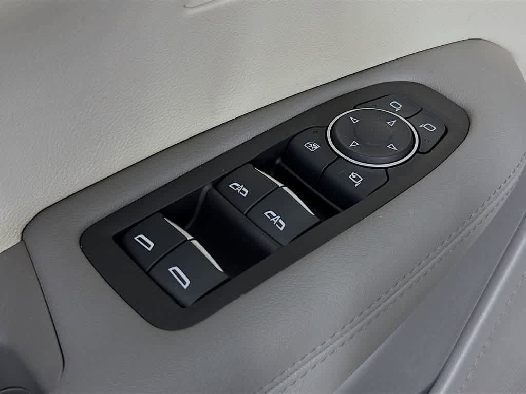 Used 2024 Cadillac XT6 Premium Luxury AWD/4WD image 28