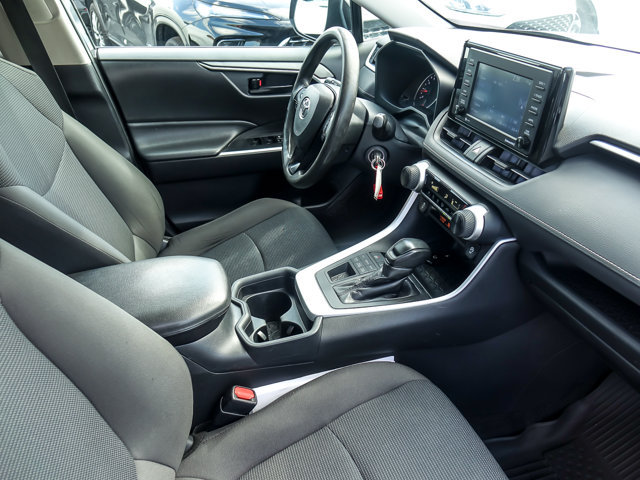 Used 2020 Toyota RAV4 LE w/ All Weather Liner Package AWD/4WD image 25