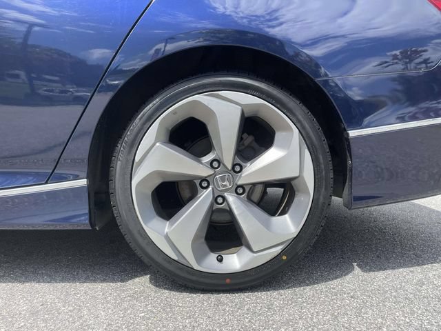Used 2018 Honda Accord Touring image 9