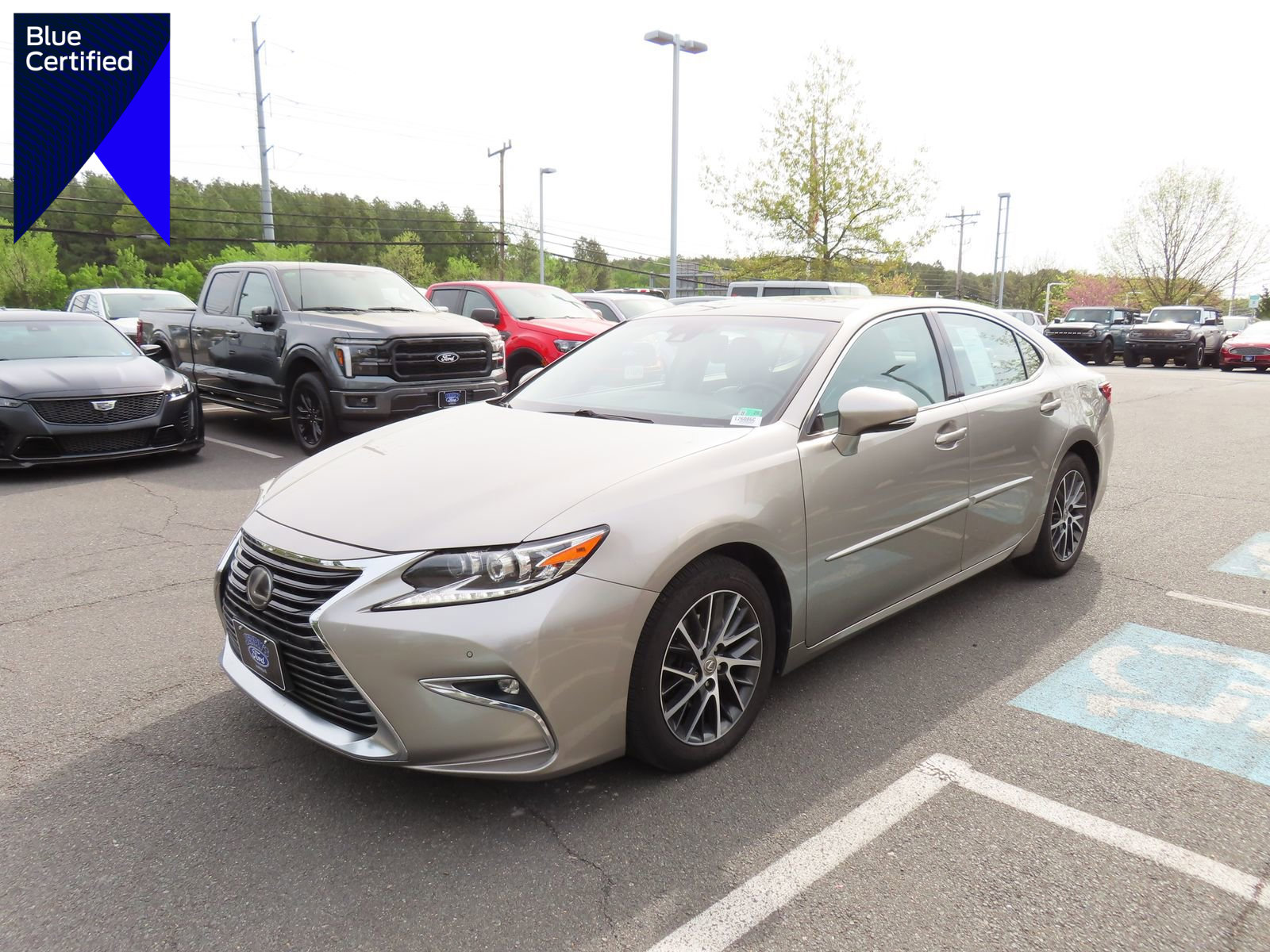 Used 2017 Lexus ES 350 w/ Luxury Package FWD image 1