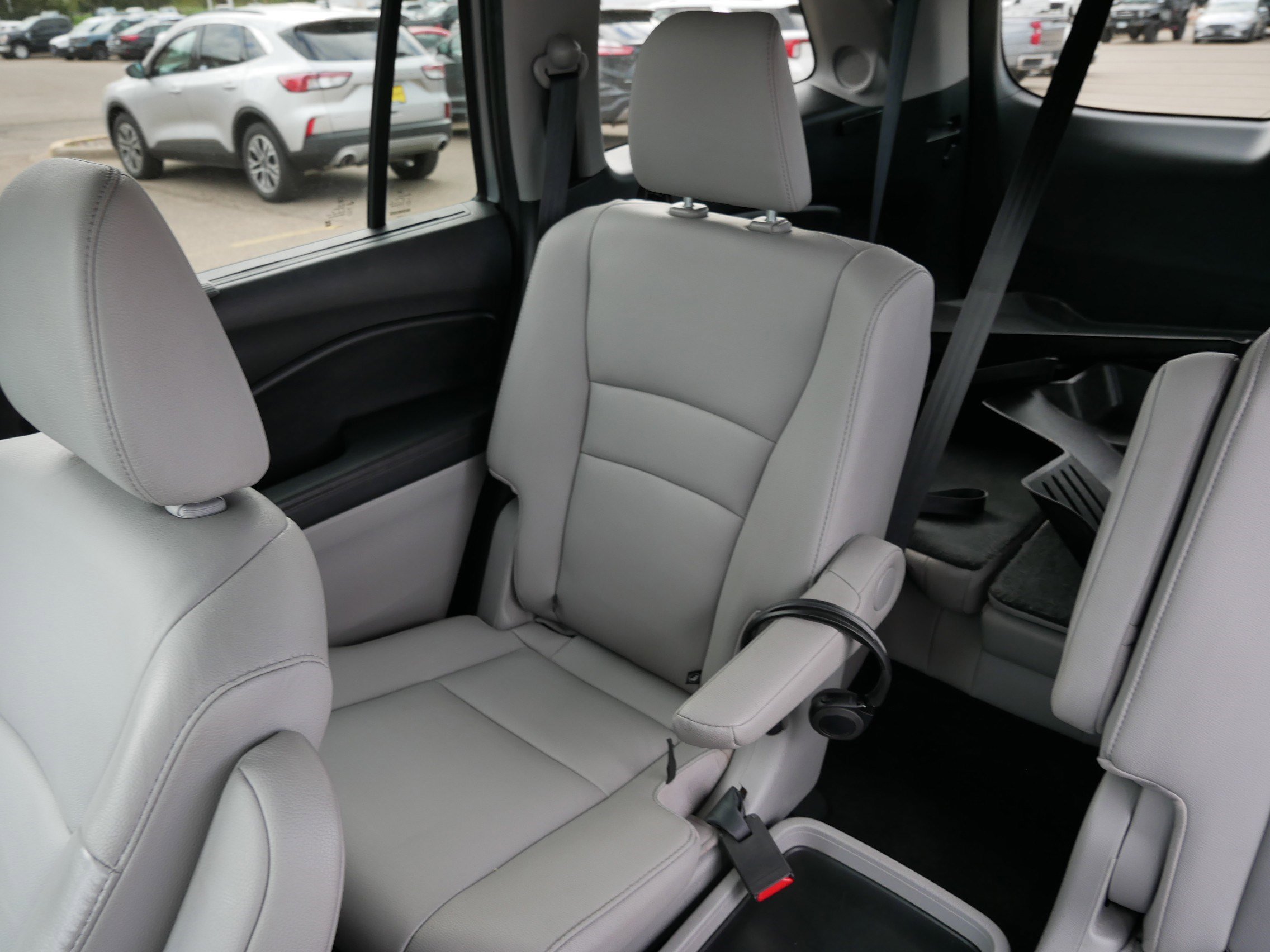 Used 2020 Honda Pilot Touring image 12