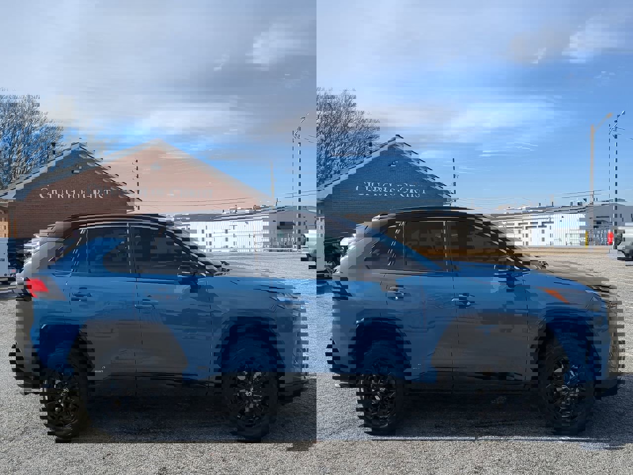 Used 2024 Toyota RAV4 XSE w/ Weather Package image 1