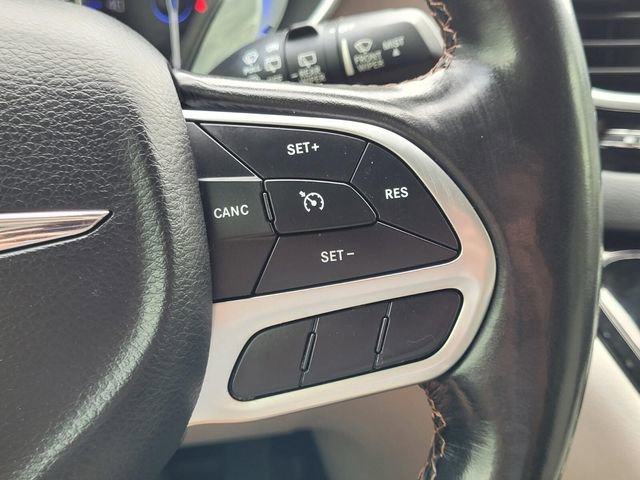 Used 2019 Chrysler Pacifica Touring-L Plus w/ Tire & Wheel Group image 33