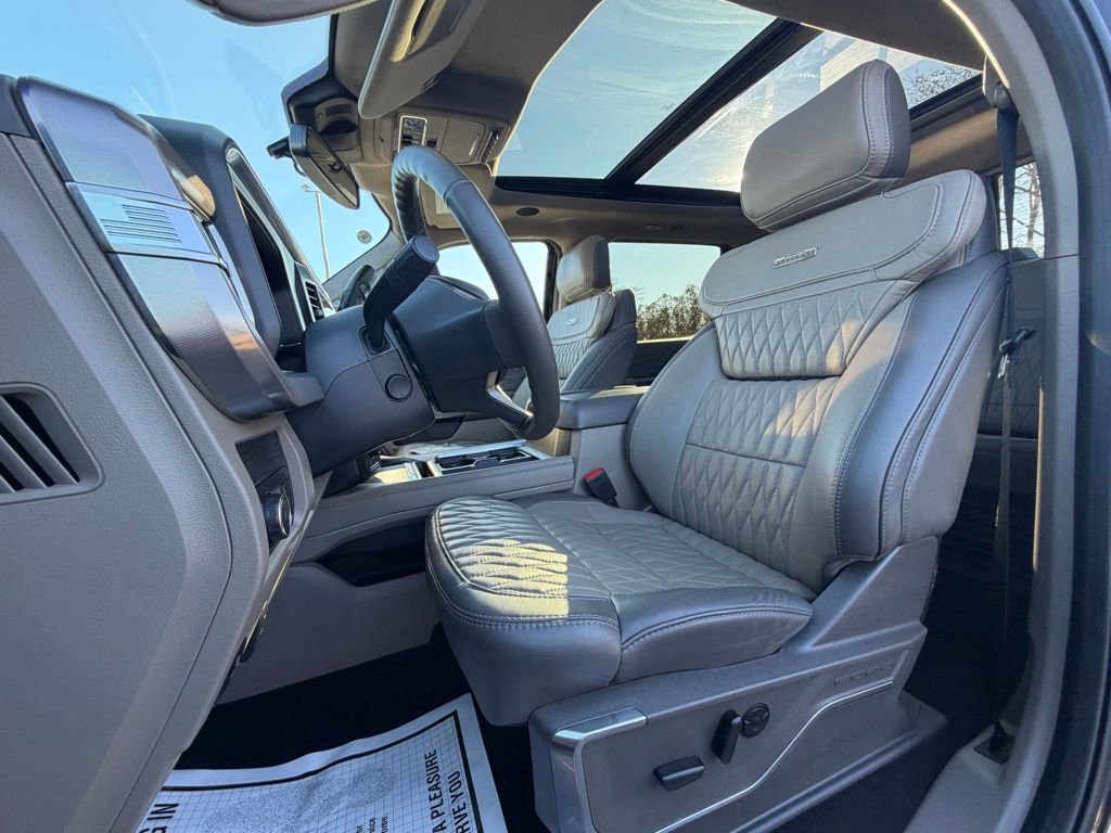 Certified 2025 Ford F350 Platinum w/ Platinum Plus Package image 18