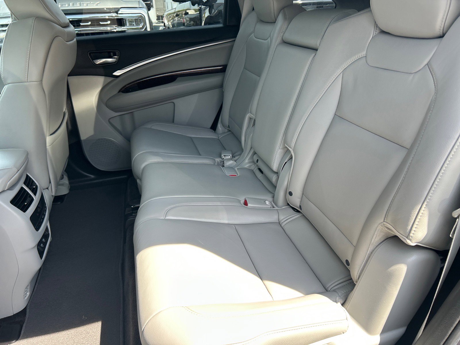 Used 2018 Acura MDX SH-AWD w/ Technology Package image 12