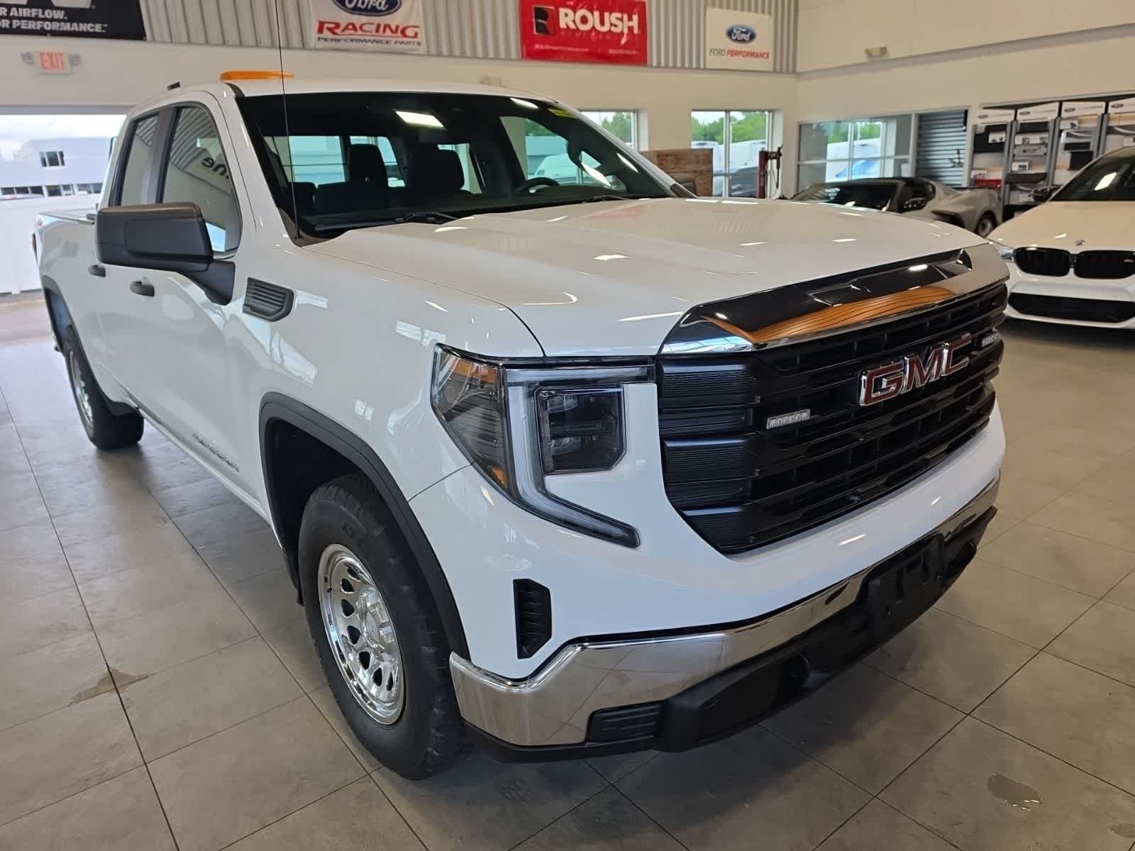 Used 2023 GMC Sierra 1500 Pro w/ Fleet Convenience Package AWD/4WD image 5