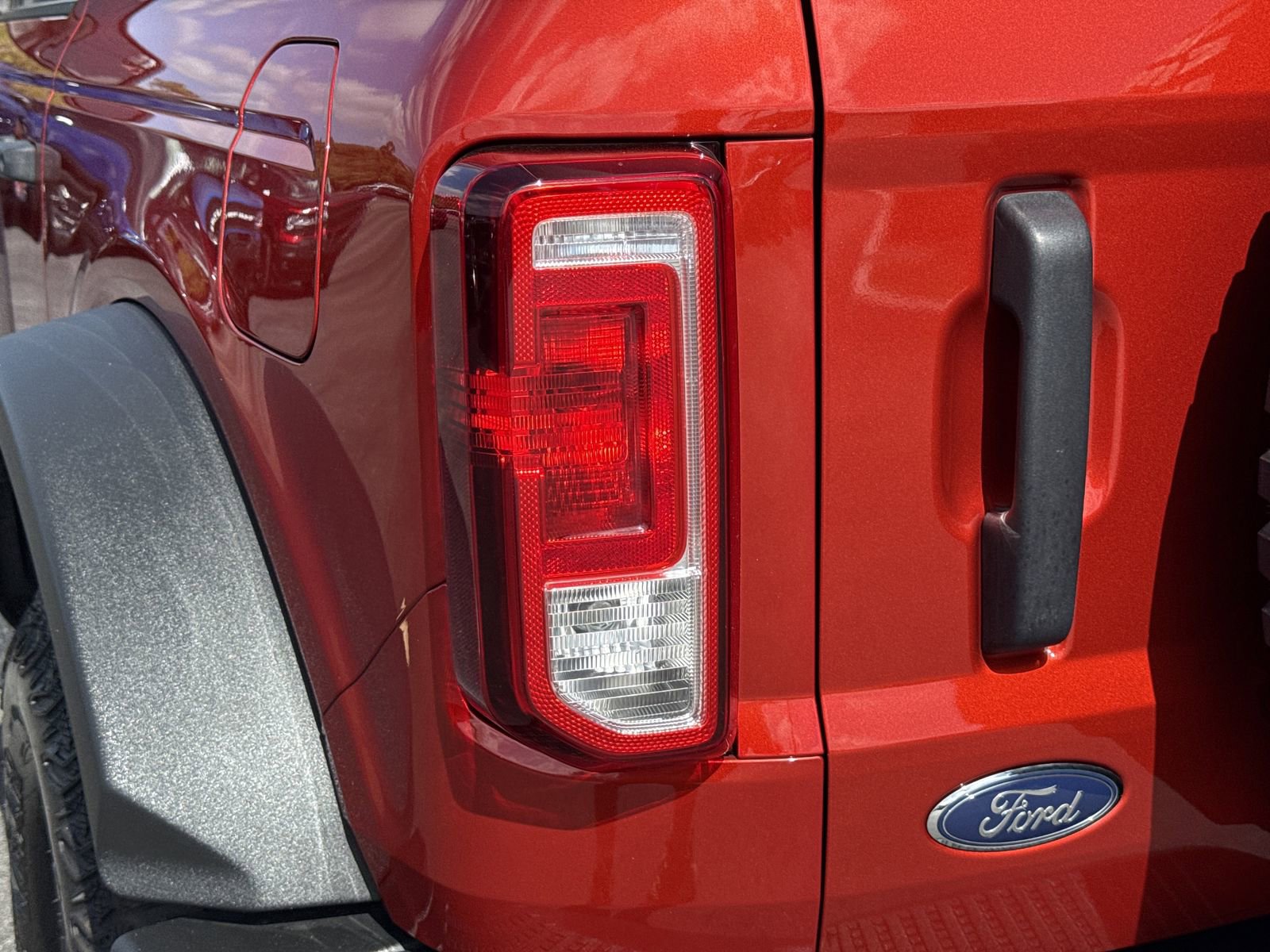 Certified 2024 Ford Bronco Black Diamond image 8