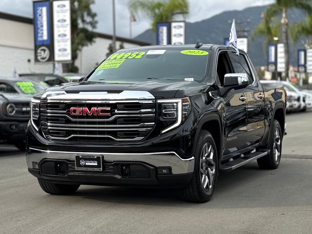 Used 2023 GMC Sierra 1500 SLT w/ SLT Premium Package image 4