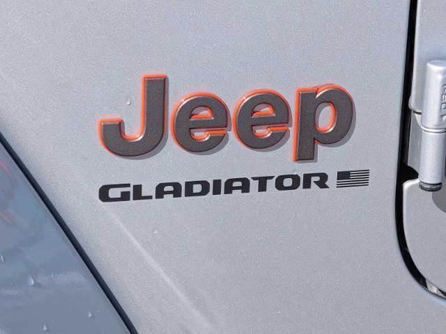 Used 2023 Jeep Gladiator Mojave w/ Cold Weather Group AWD/4WD image 11