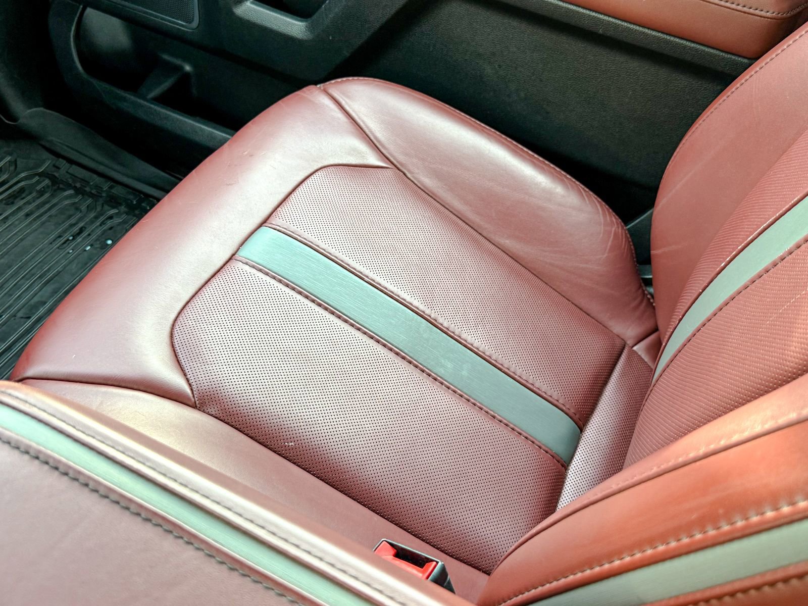 Certified 2019 Ford F250 Platinum w/ Platinum Ultimate Package image 38