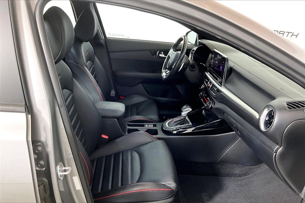 Used 2023 Kia Forte GT w/ GT2 Package image 6