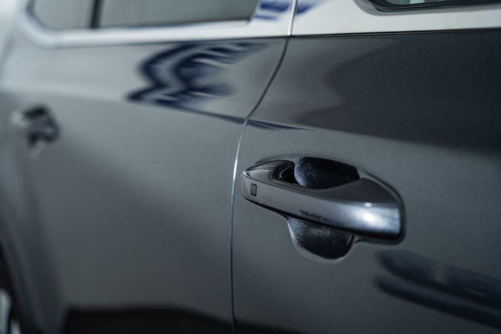 Used 2021 Kia Telluride EX w/ EX Premium Package image 16