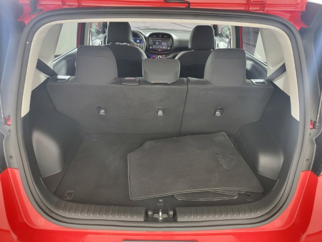 Used 2025 Kia Soul LX w/ LX Technology Package FWD image 15