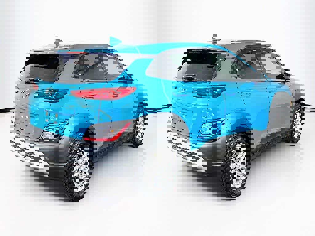 Used 2023 Hyundai Kona SE w/ Cargo Package image 5