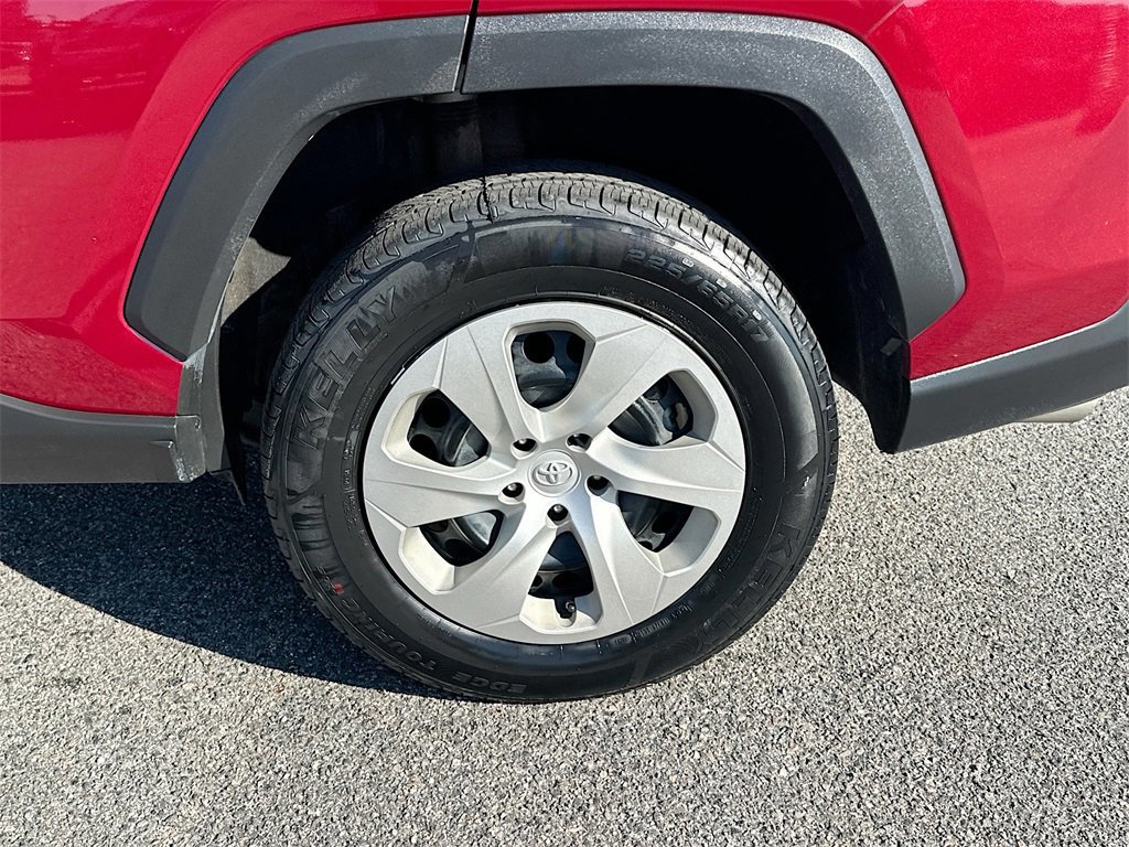 Used 2023 Toyota RAV4 LE image 24