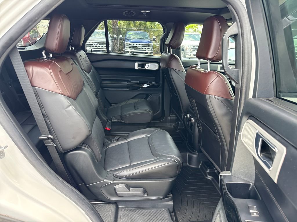 Certified 2022 Ford Explorer Platinum w/ Equipment Group 601A AWD/4WD image 28