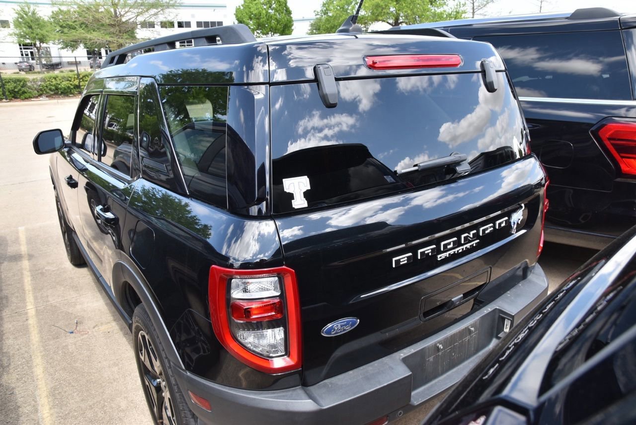 Certified 2023 Ford Bronco Sport Outer Banks w/ Tech Package image 3