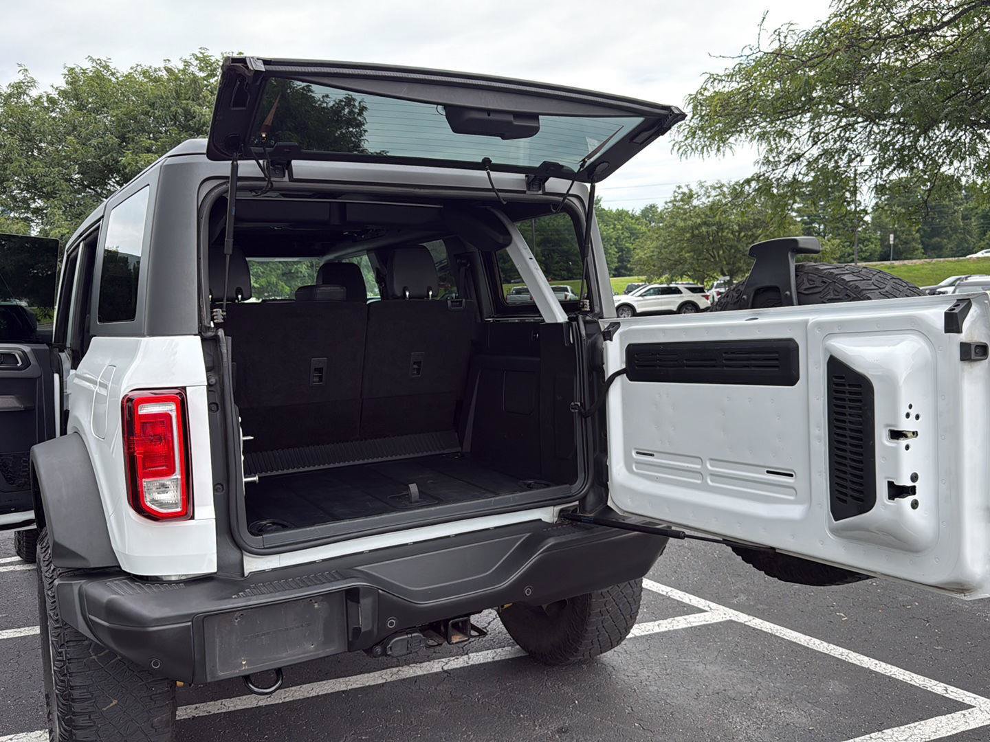 Certified 2023 Ford Bronco Black Diamond w/ Sasquatch Package AWD/4WD image 13