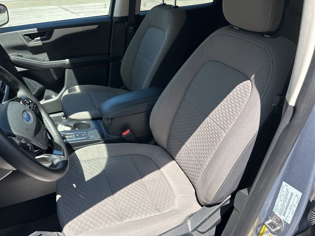 Certified 2022 Ford Escape SE w/ Cold Weather Package AWD/4WD image 13
