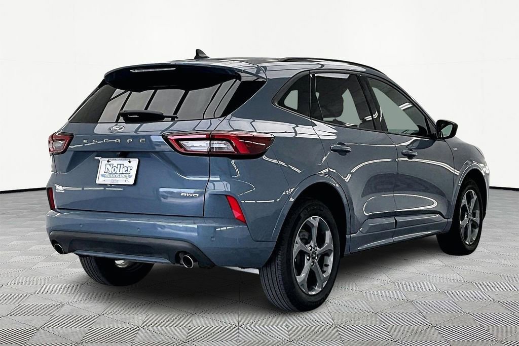 Certified 2023 Ford Escape ST-Line w/ Tech Pack #1 image 4