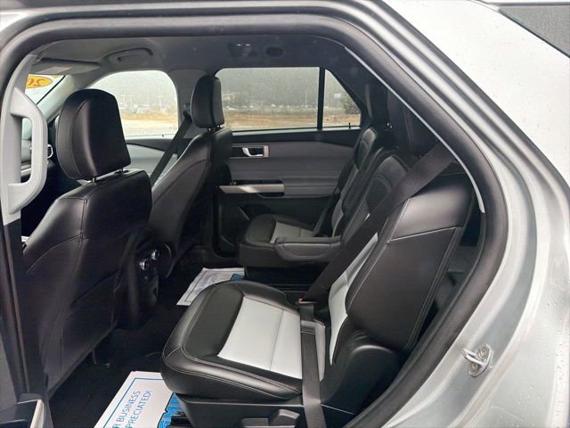 Certified 2024 Ford Explorer XLT w/ Equipment Group 202A image 16
