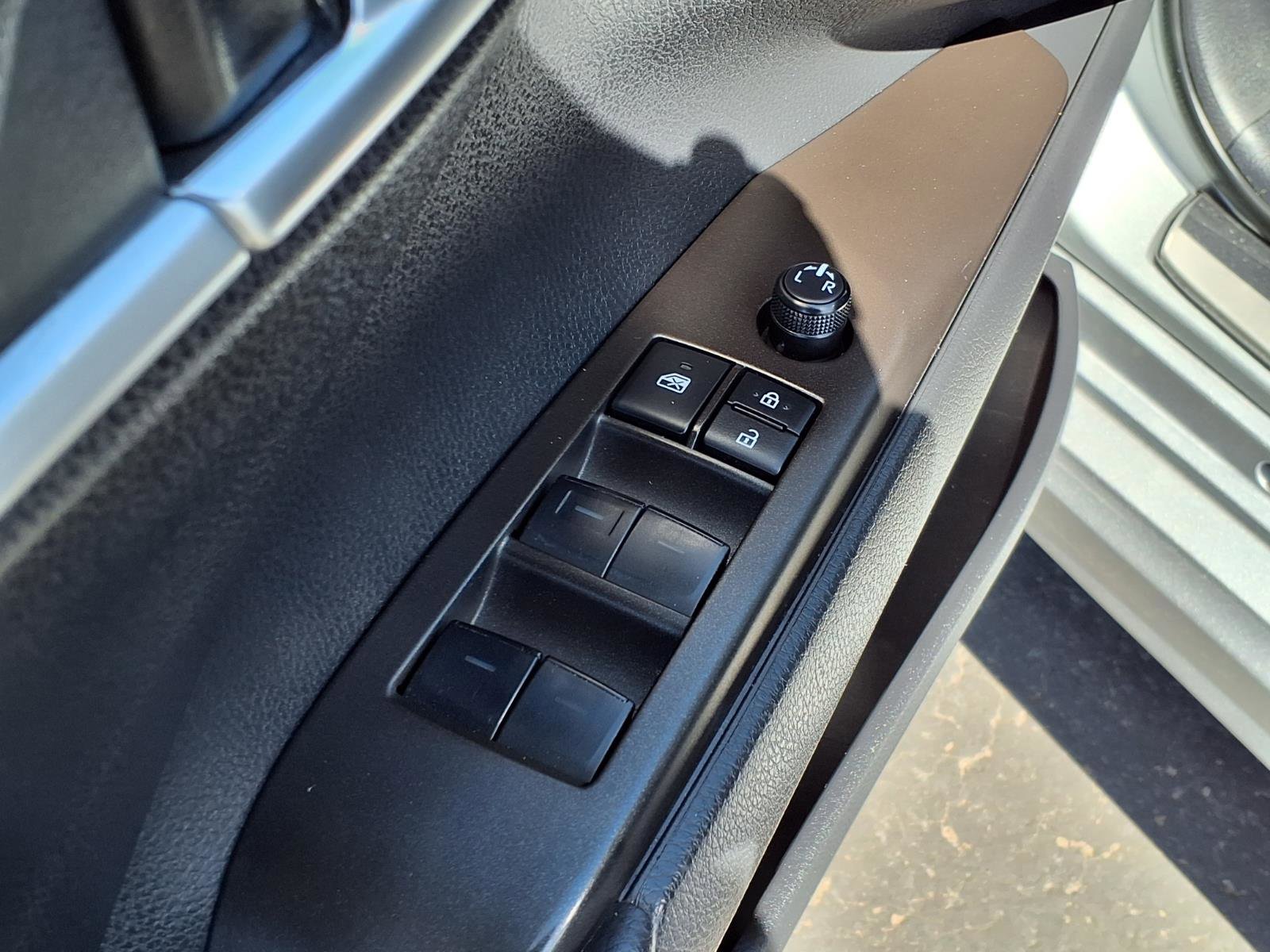 Used 2022 Toyota Camry SE w/ Convenience Package FWD image 21