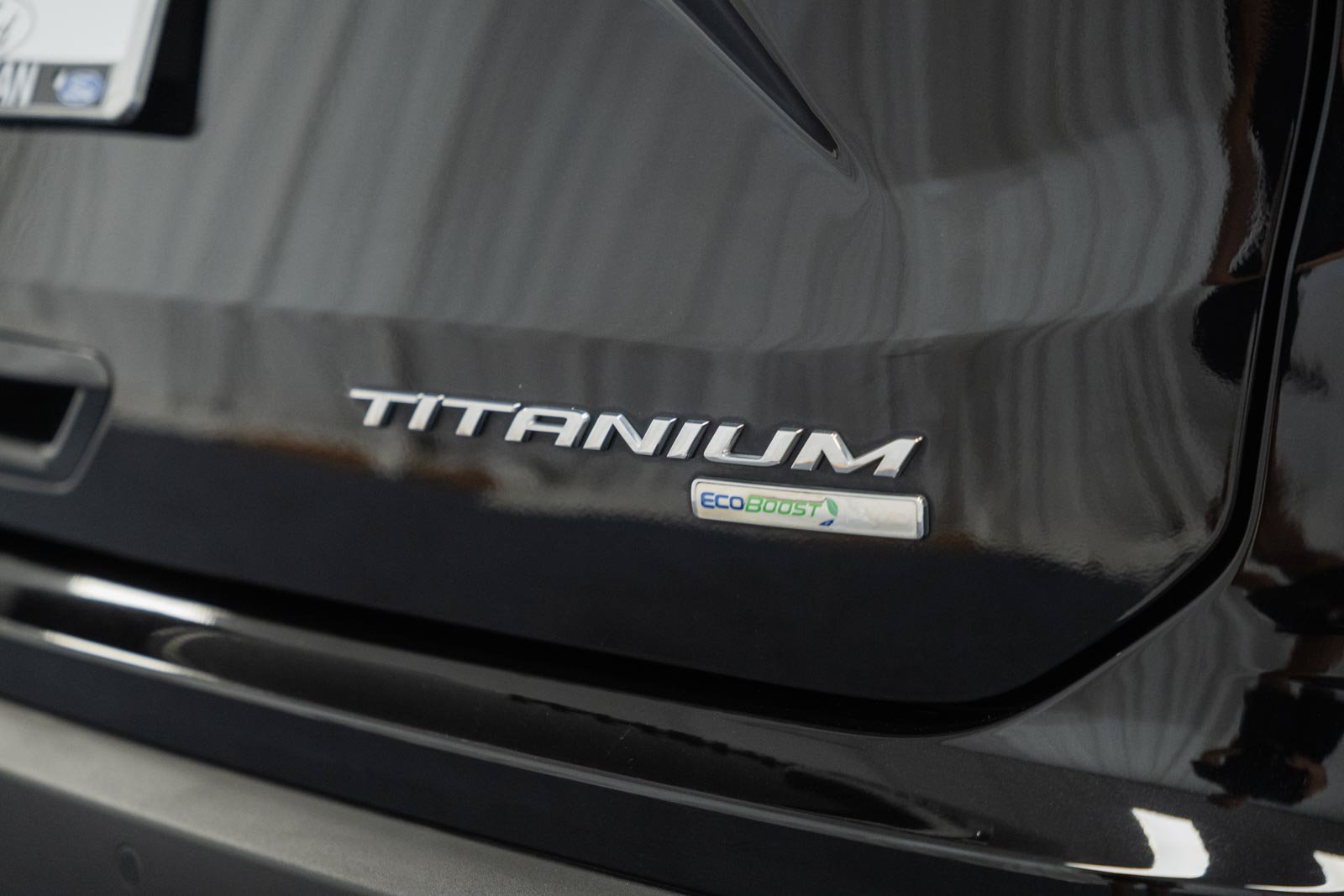 Certified 2020 Ford Edge Titanium w/ Equipment Group 301A AWD/4WD image 9