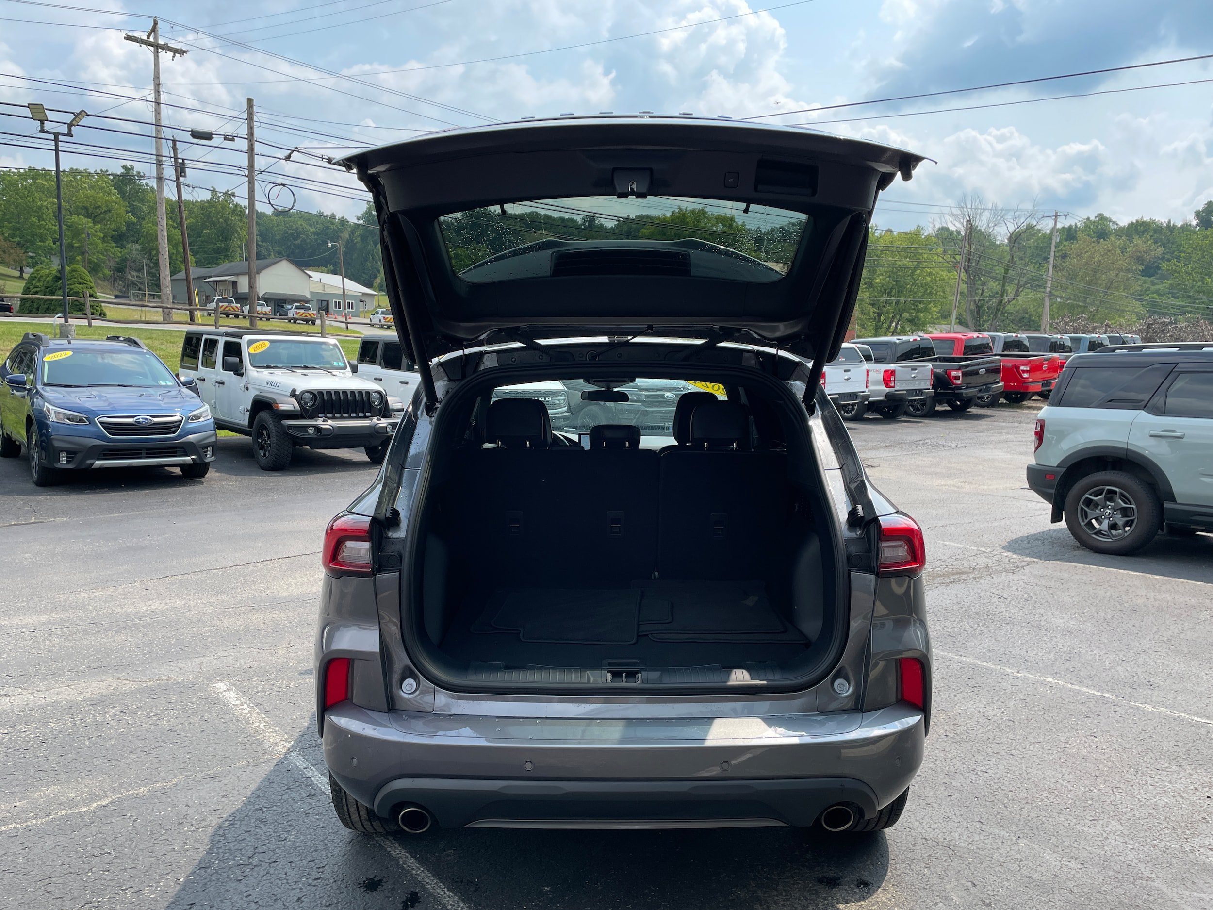 Certified 2024 Ford Escape ST-Line w/ Tech Pack #1 AWD/4WD image 9