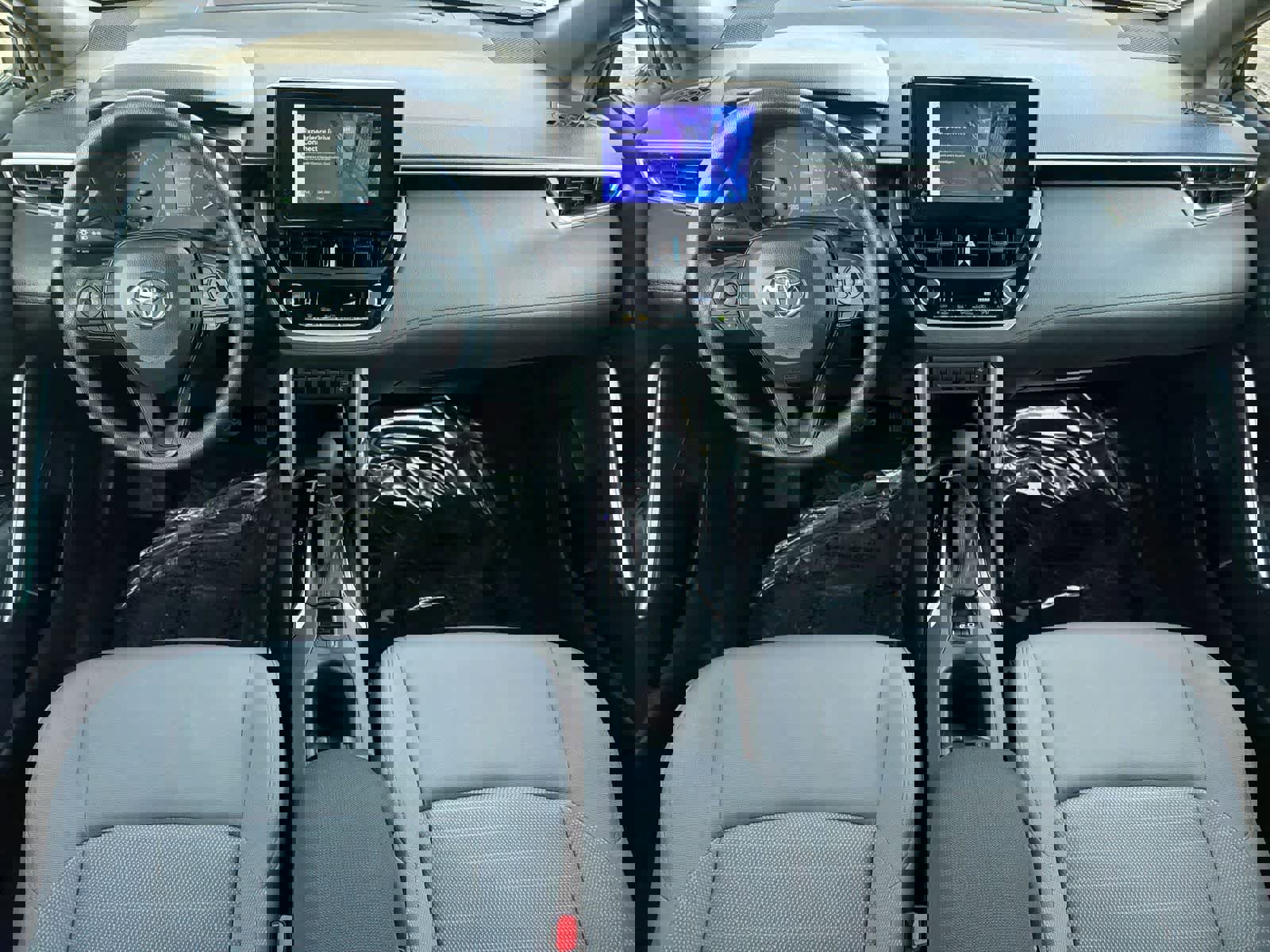 Used 2024 Toyota Corolla Cross AWD Hybrid image 16