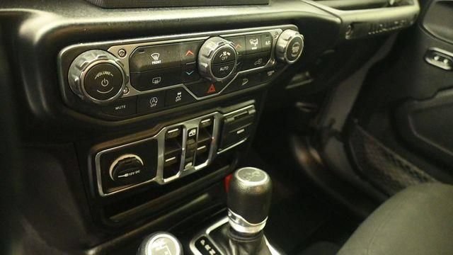Used 2019 Jeep Wrangler Unlimited Sport S AWD/4WD image 17