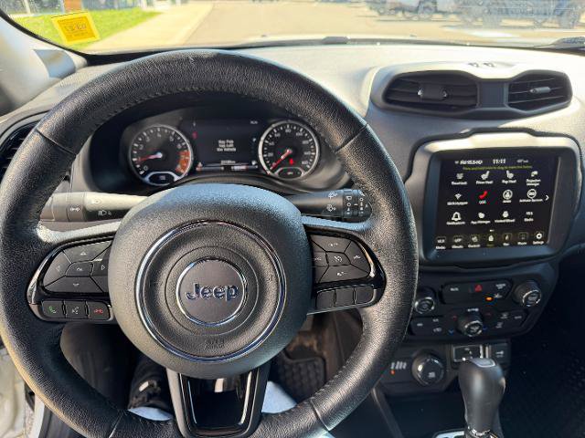Used 2022 Jeep Renegade Altitude w/ Convenience Group AWD/4WD image 11