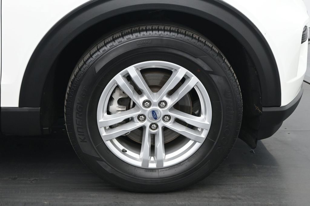 Certified 2023 Ford Explorer XLT RWD image 52