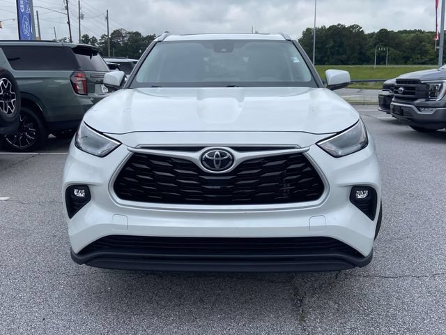 Used 2023 Toyota Highlander XLE AWD/4WD image 8