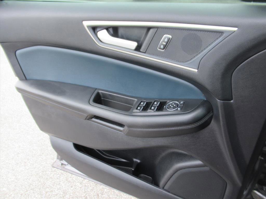 Certified 2022 Ford Edge SEL w/ Sport Appearance Package image 26