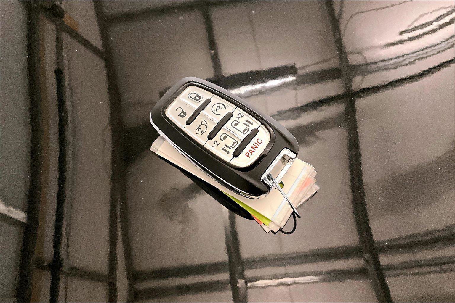 Used 2022 Chrysler Pacifica Limited image 11