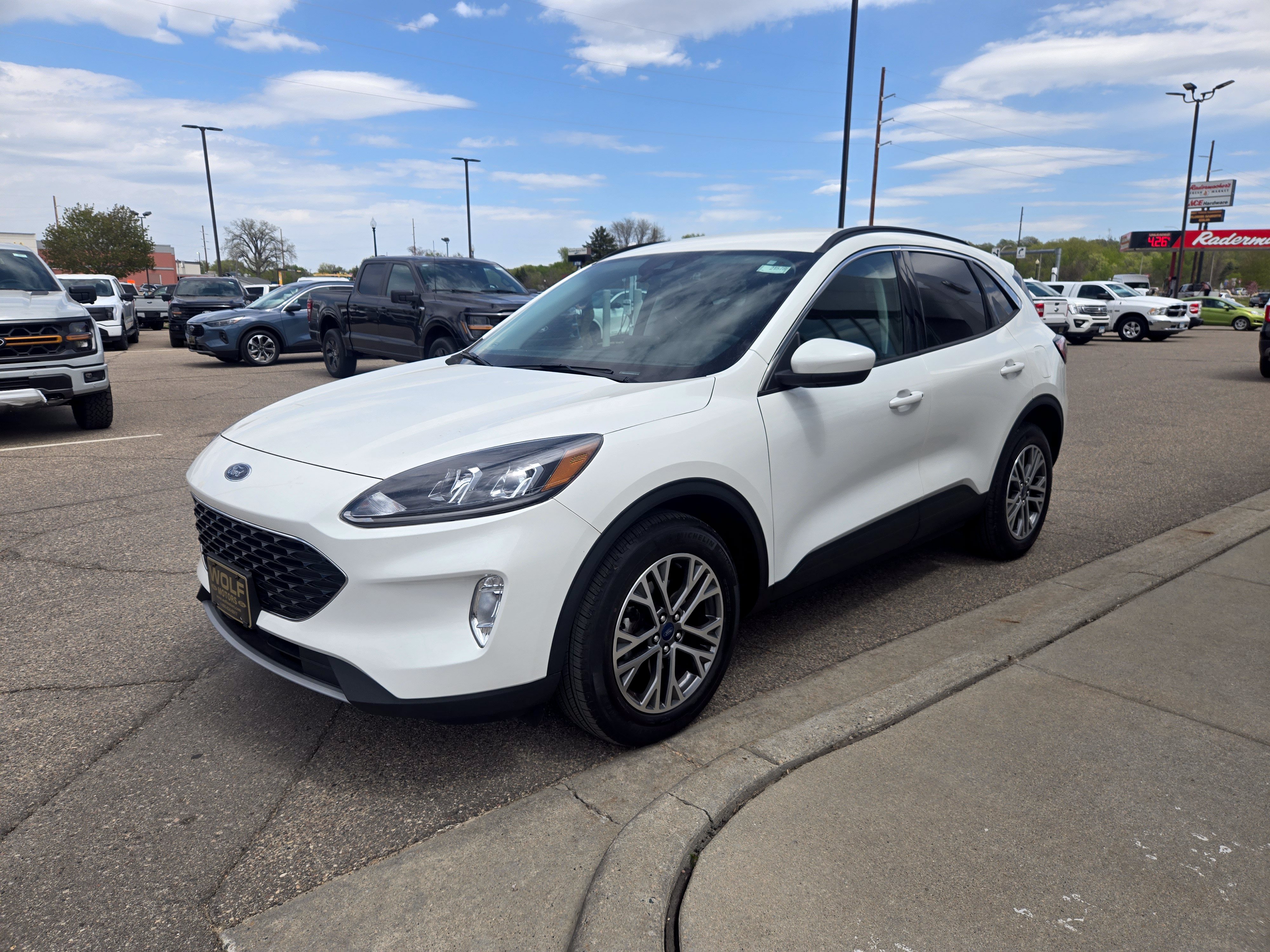 Certified 2022 Ford Escape SEL w/ Technology Package AWD/4WD image 17