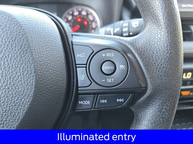 Used 2022 Toyota RAV4 XLE AWD/4WD image 26