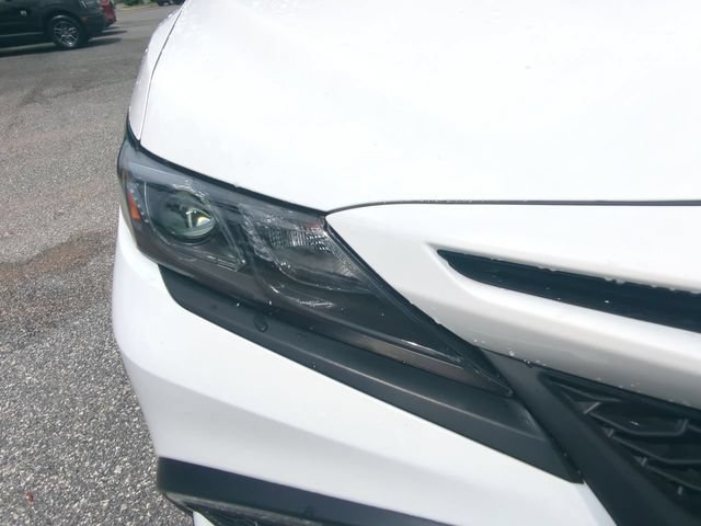 Used 2022 Toyota Camry SE FWD image 11