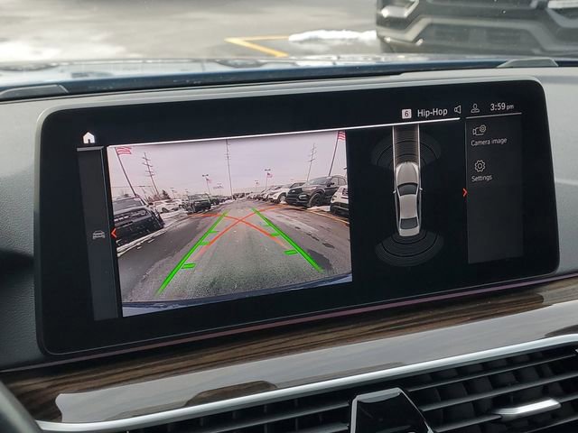 Used 2022 BMW 530i xDrive w/ M Sport Package image 25