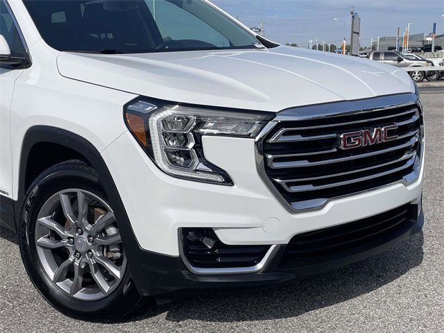Used 2024 GMC Terrain SLT image 8