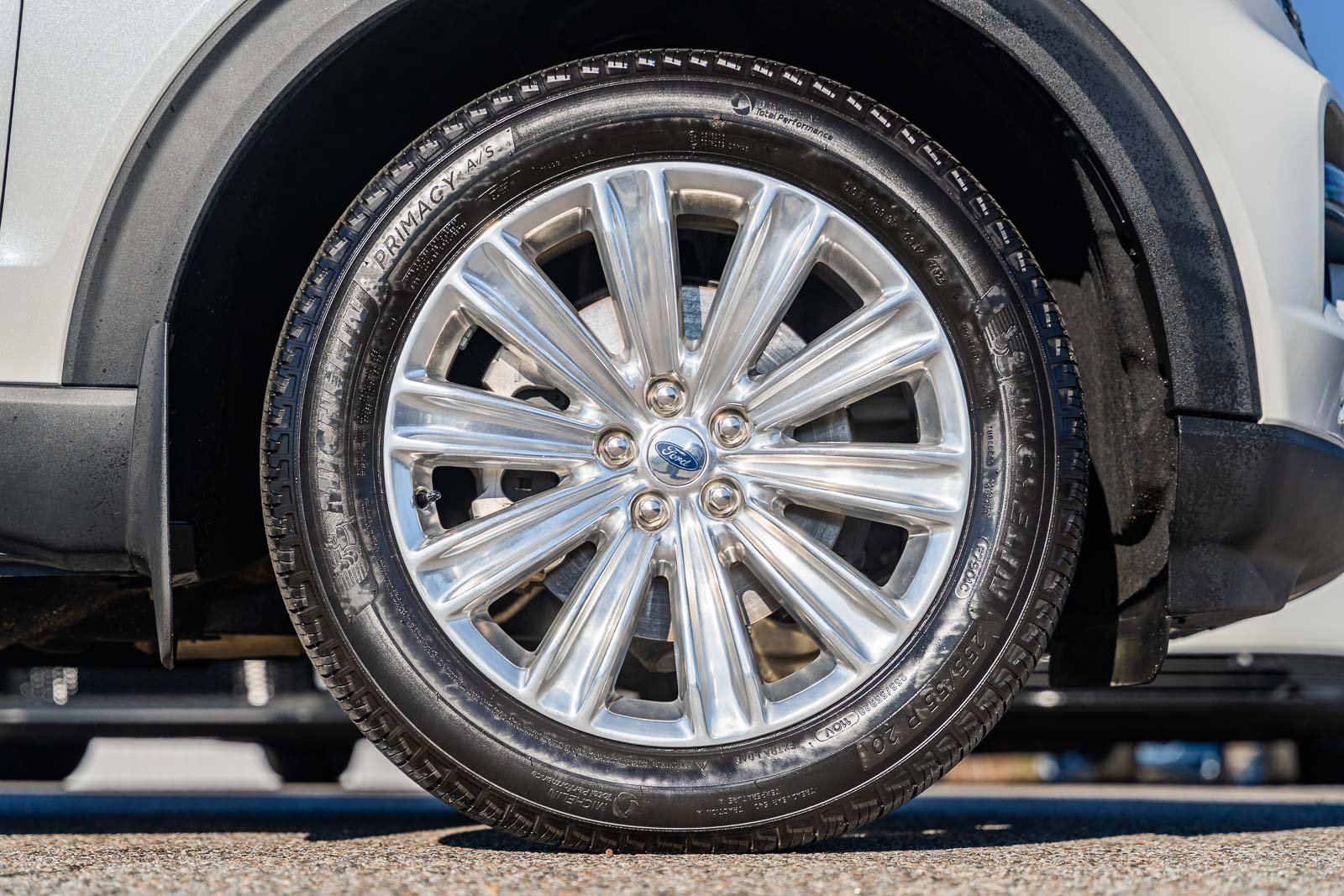 Certified 2023 Ford Explorer Limited w/ Equipment Group 301A image 9