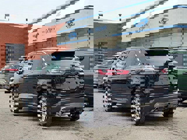 Certified 2024 Ford Edge Titanium w/ Class II Trailer Tow Package image 3